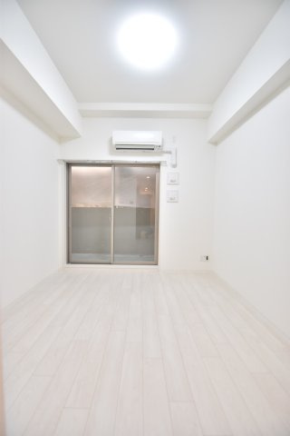 大阪市都島区中野町１丁目の賃貸マンションの居間・リビング