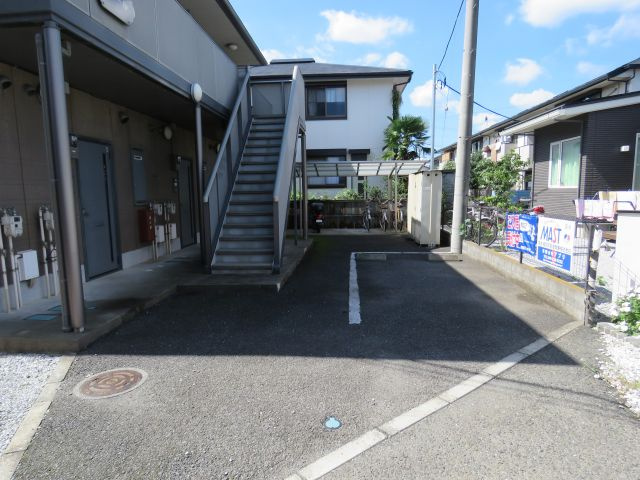クレールの駐車場