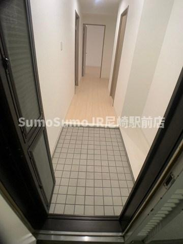 塚口さんさんタウン2番館の玄関|落ち着いた玄関です