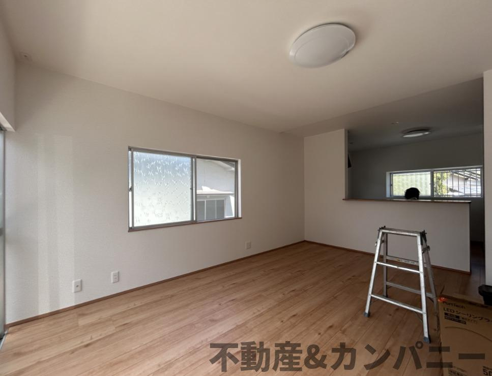 高野町中古戸建の居間・リビング|ゆったり過ごせる居間です