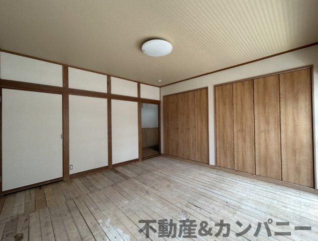 高野町中古戸建の洋室|きれいな洋室です