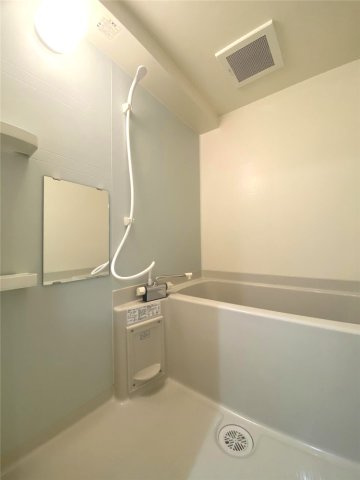 クロノス41新町Ⅳの浴室