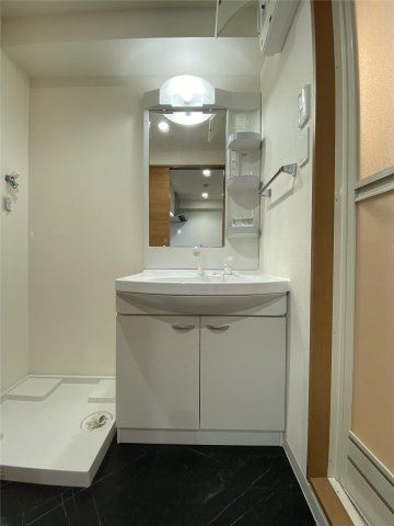 クロノス41新町Ⅳの独立洗面台