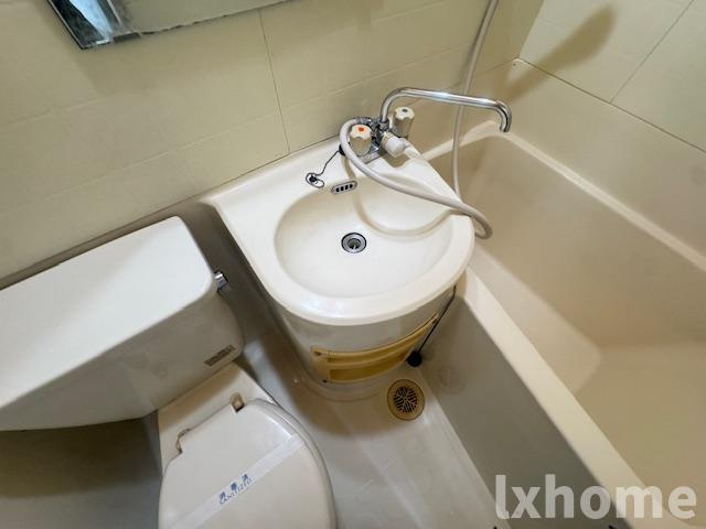 萩原マンションの洗面所|使いやすい洗面所です