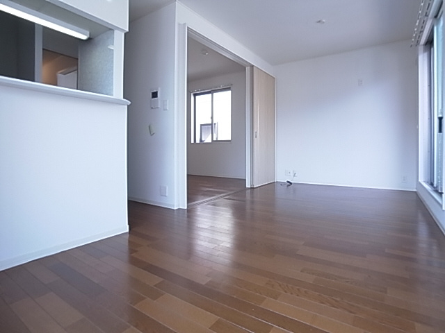 神戸市長田区片山町２丁目のアパートの居間・リビング|リビング