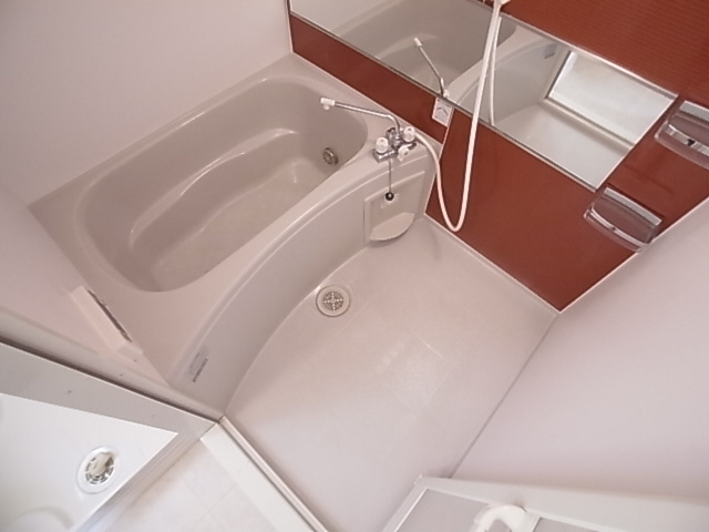 神戸市長田区片山町２丁目のアパートの浴室|追焚機能付浴室