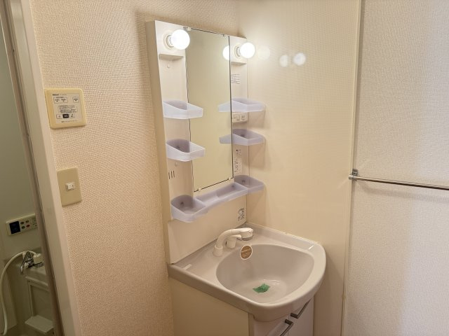 ラ・ピュールメゾン　Ｂ棟の独立洗面台|独立洗面化粧台もありますよ★