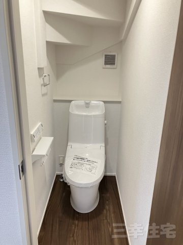 碧南市入船町のトイレ|1階2階ともシャワートイレです