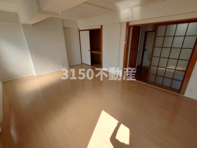 岡戸ビルの居間・リビング