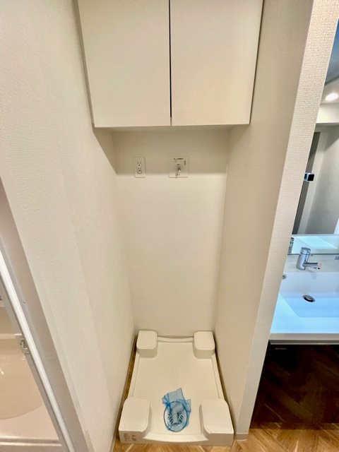 レジディア三軒茶屋Ⅲ　１Fコンビニ　アイランドキッチン　ファミリー向けの設備