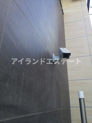 レジディア三軒茶屋Ⅲ　１Fコンビニ　アイランドキッチン　ファミリー向けのセキュリティ