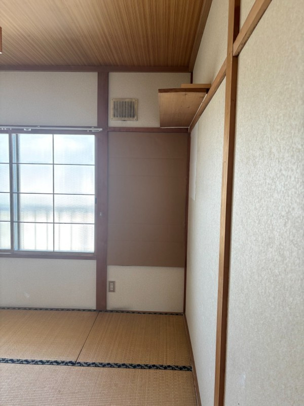 ＼リノベで生まれ変わる!?／【釧路市興津】神田マンションの和室|押し入れ完備で収納に困らない和室。