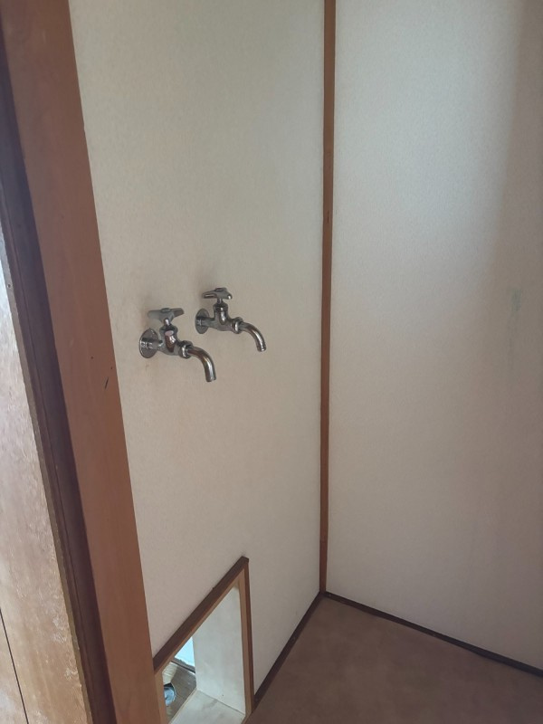 ＼リノベで生まれ変わる!?／【釧路市興津】神田マンションのランドリースペース|
洗濯機を設置できるスペースがあります。