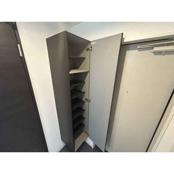 ザカラー東本町A棟の収納