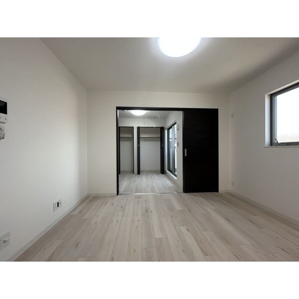 ザカラー東本町A棟の居間・リビング