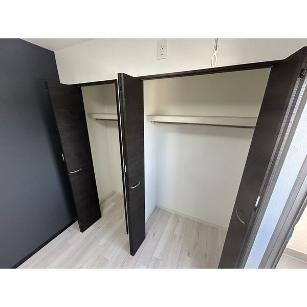 ザカラー東本町A棟の収納