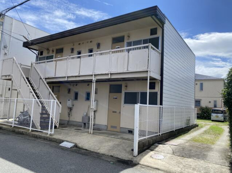 呉川町ハイツの外観