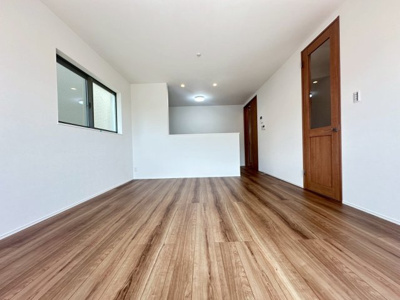 【居間・リビング】 | ファミリエ如是C棟