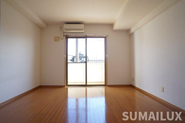 熊本市南区出仲間８丁目の賃貸マンションの内装