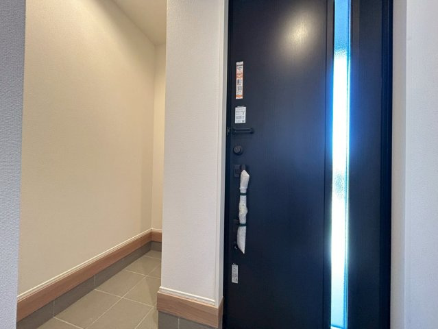 グラファーレ　一宮市大和町氏永　全3区画分譲の収納|下駄箱の他にシューズインクローゼット（土間収納スペース）がございます。