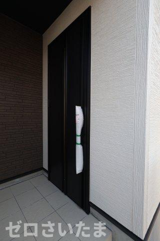 《仲介手数料無料》緑区原山３丁目217-2(全1戸)新築一戸建てTIARAの玄関