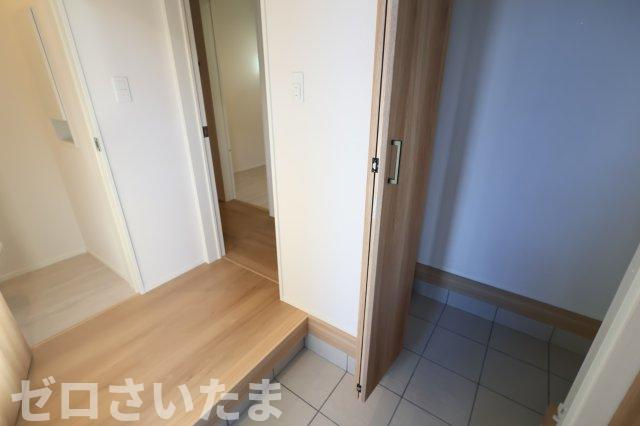 《仲介手数料無料》緑区原山３丁目217-2(全1戸)新築一戸建てTIARAの玄関