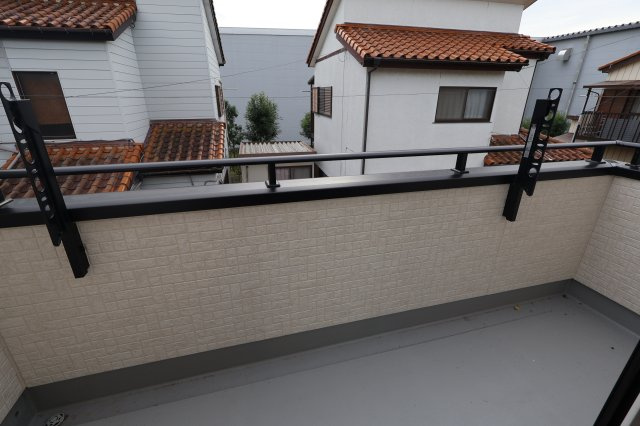 《仲介手数料無料》岩槻区大字岩槻5273-19(全1戸)新築一戸建てブルーミングガーデンのバルコニー|撮影日 　2025年11月6日 14:15 曇り