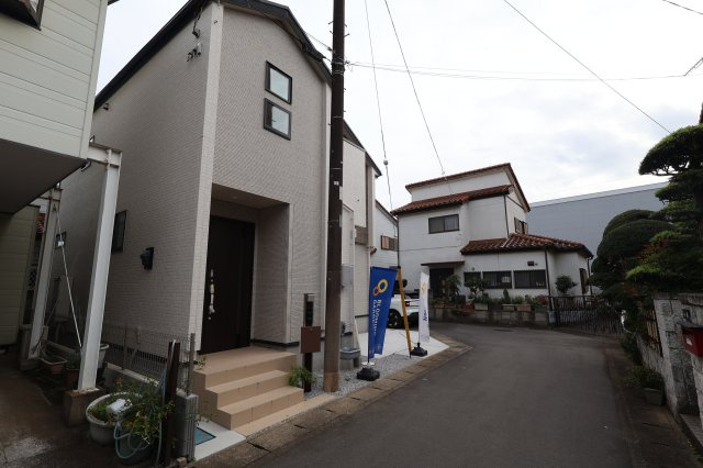 《仲介手数料無料》岩槻区大字岩槻5273-19(全1戸)新築一戸建てブルーミングガーデンの外観|撮影日 　2025年11月6日 14:15 曇り