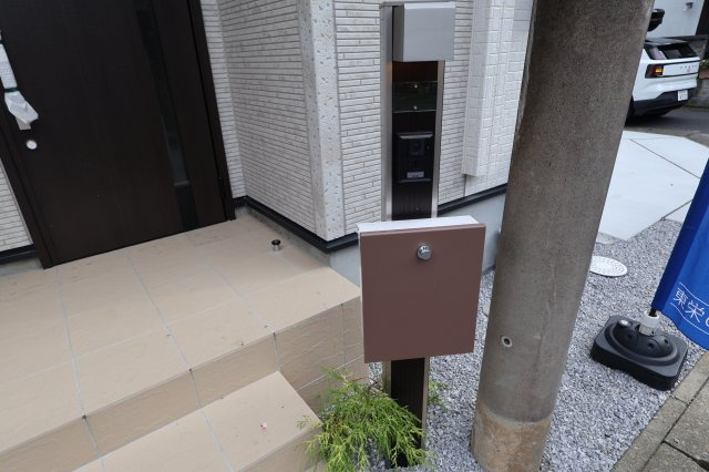 《仲介手数料無料》岩槻区大字岩槻5273-19(全1戸)新築一戸建てブルーミングガーデンのセキュリティ|撮影日 　2025年11月6日 14:15 曇り