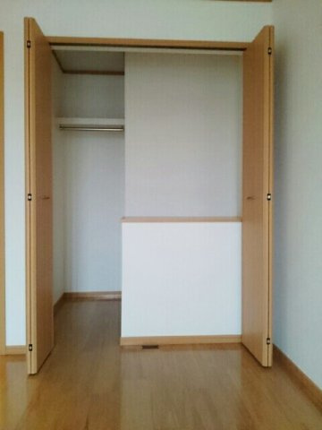 メゾン　ルミエールＢの収納