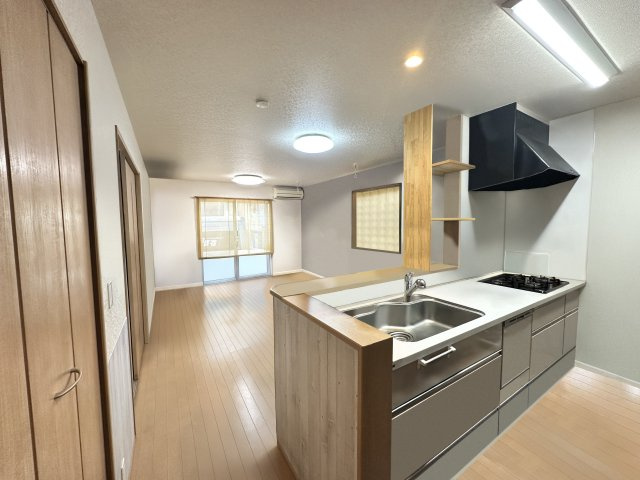 清瀬市旭が丘中古戸建のキッチン|※画像は家具消去のCG加工が行われております。