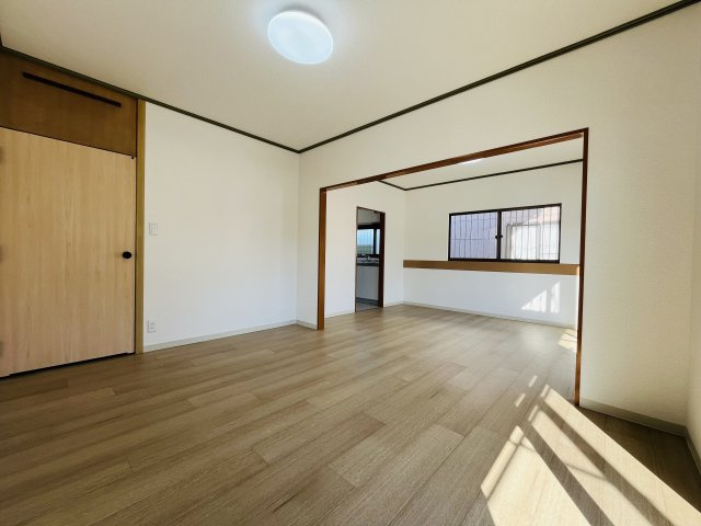 【前面道路含む現地写真】 | 熊谷市日向　中古戸建