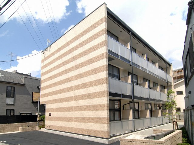 レオパレス紅花の外観