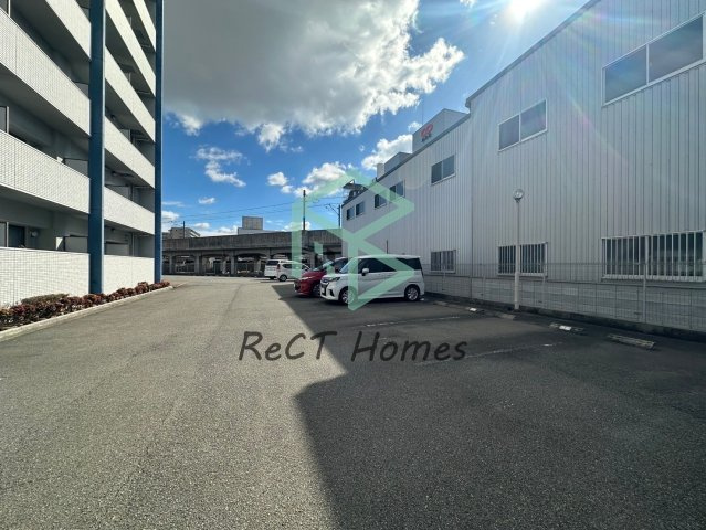 OA　FLAT西延末の駐車場