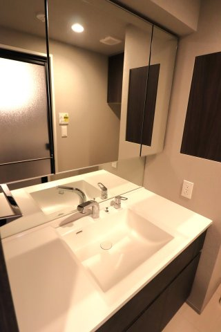 北区赤羽３丁目の賃貸マンションの洗面所