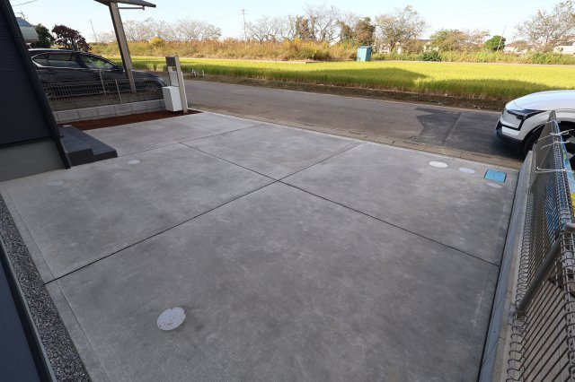 《仲介手数料無料》岩槻区大字南辻32新築一戸建てリーブルガーデンの駐車場|撮影日 2025年10月27日 15:00 晴れ