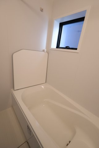 《仲介手数料無料》岩槻区大字南辻32新築一戸建てリーブルガーデンの浴室|撮影日 2025年10月27日 15:00 晴れ