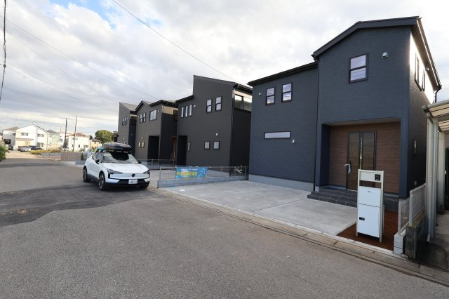 《仲介手数料無料》岩槻区大字南辻32新築一戸建てリーブルガーデンの外観|撮影日 2025年10月27日 15:00 晴れ