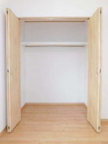 名古屋市中村区野上町の中古一戸建の収納|◇クローゼット◇　　洋服や荷物などがスッキリと片付きます♪