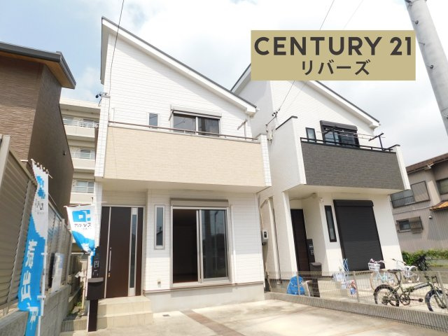 名古屋市中村区野上町の中古一戸建の外観|☆２０２５年７月リフォーム済☆　　いつでもご案内出来ます♪（お問合せ当日、平日、水曜、夜間の見学でもＯＫ）　２０１９年築！　駐車並列２台ＯＫ！　スーパーやドラッグストアなど周辺環境充実♪