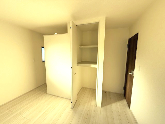 リーブルガーデンＳ前橋南町　１号棟の収納|2階洋室②収納2です