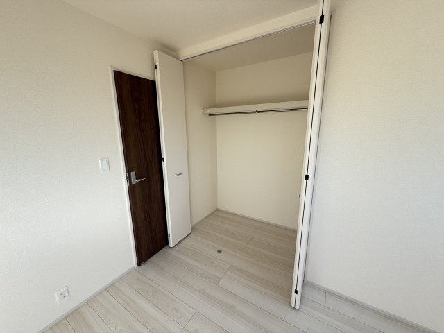 リーブルガーデンＳ前橋南町　１号棟の収納|2階洋室③収納です