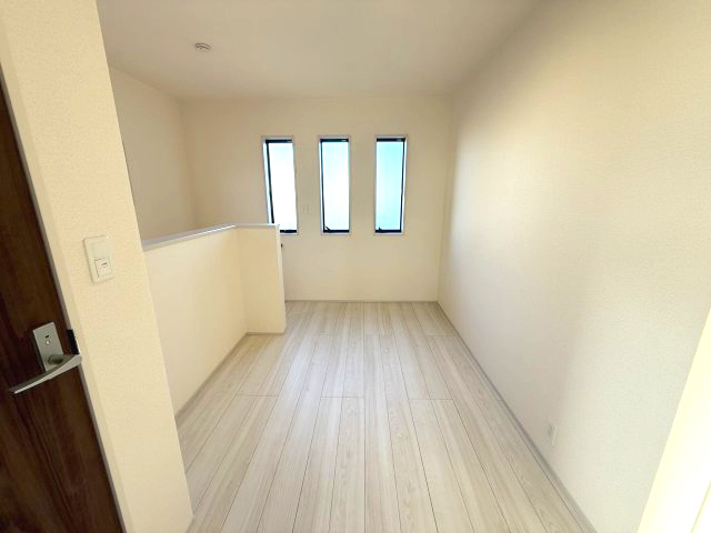 リーブルガーデンＳ前橋南町　１号棟のその他共用部分|２階ホール部分も広くとってあり開放的です。