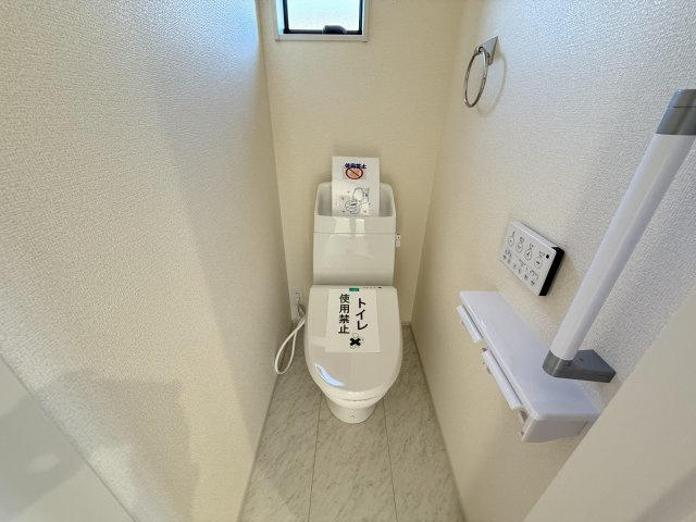 リーブルガーデンＳ前橋南町　１号棟のトイレ|2階トイレです。清潔感のある白を基調としています。