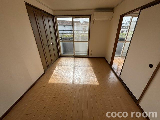 イーストニュータウンＡ棟の洋室