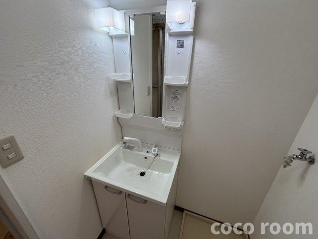 イーストニュータウンＡ棟の独立洗面台