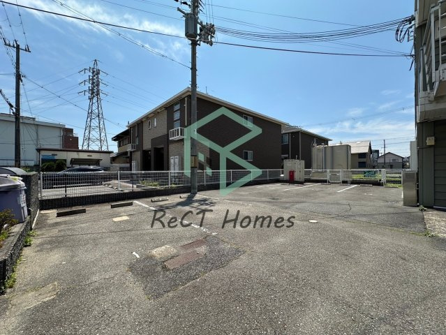 姫路市北条永良町の賃貸マンションの駐車場