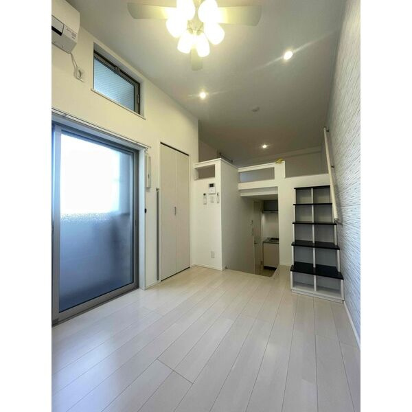 VILLETTA栄　名古屋市賃貸　仲介手数料無料の居間・リビング