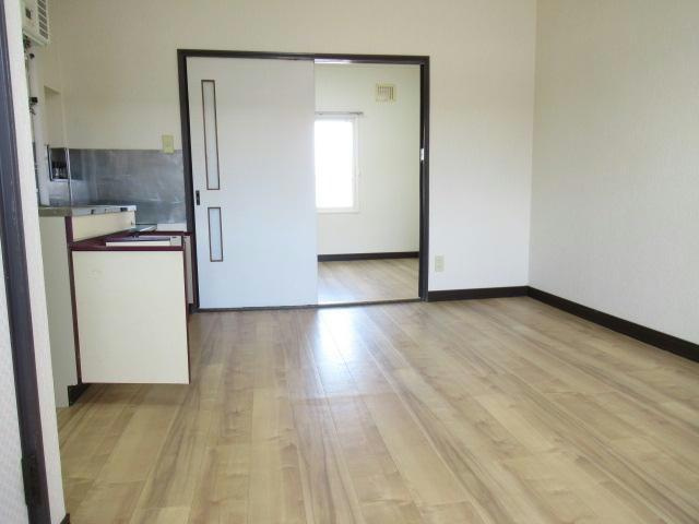 ひばりハイツの居間・リビング