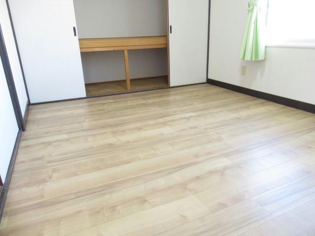 ひばりハイツの居間・リビング